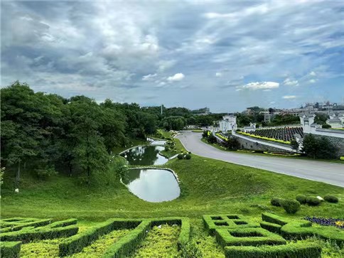 1676518559373225.jpg 抚顺墓地.jpg