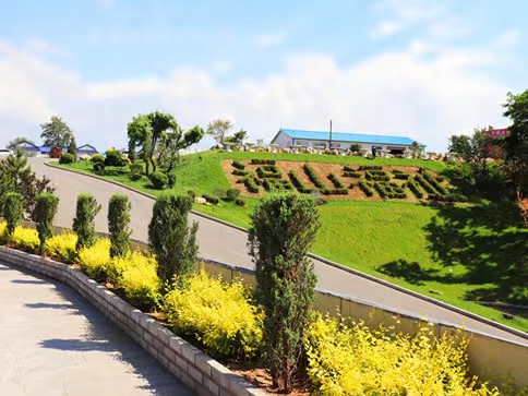 1677632825684389.jpg 抚顺公墓.jpg